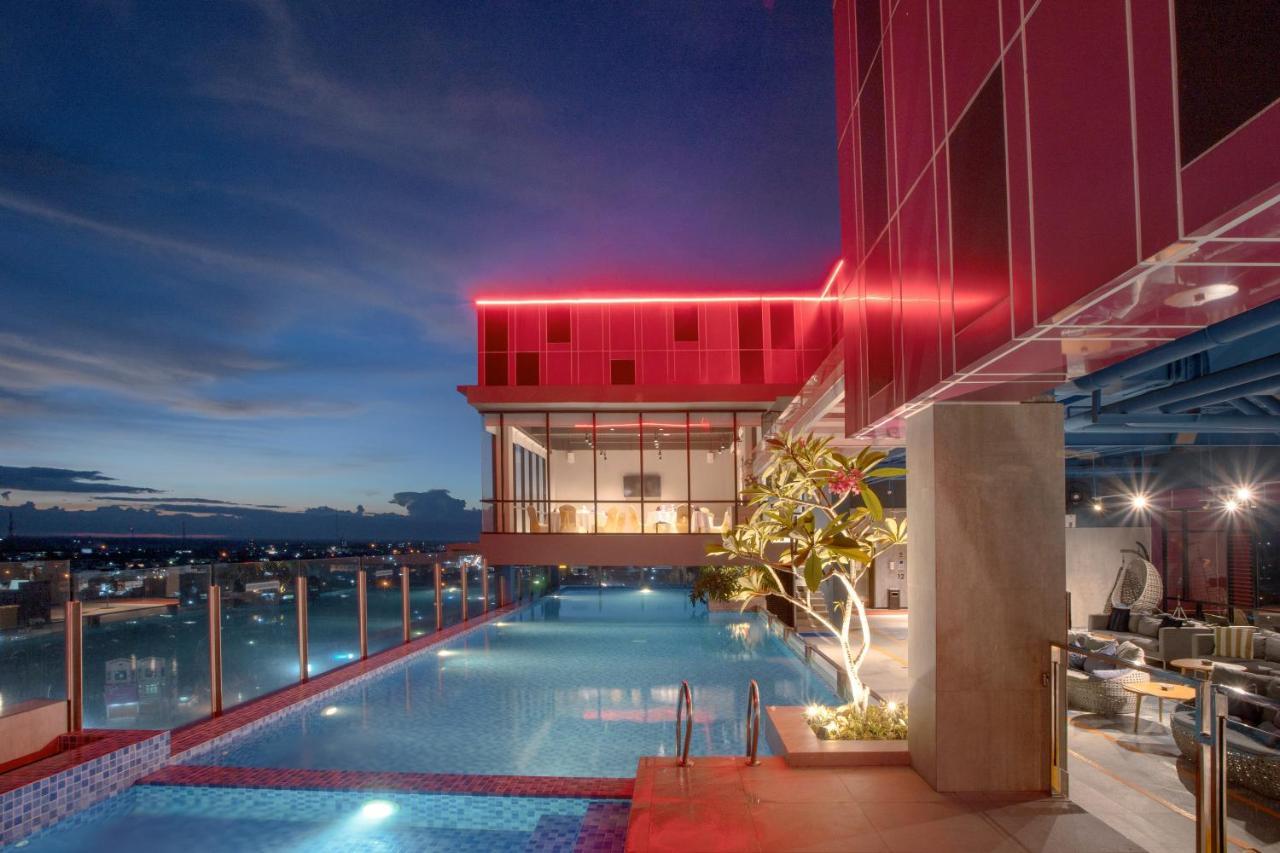 Hotel The Zuri Dumai Exterior foto